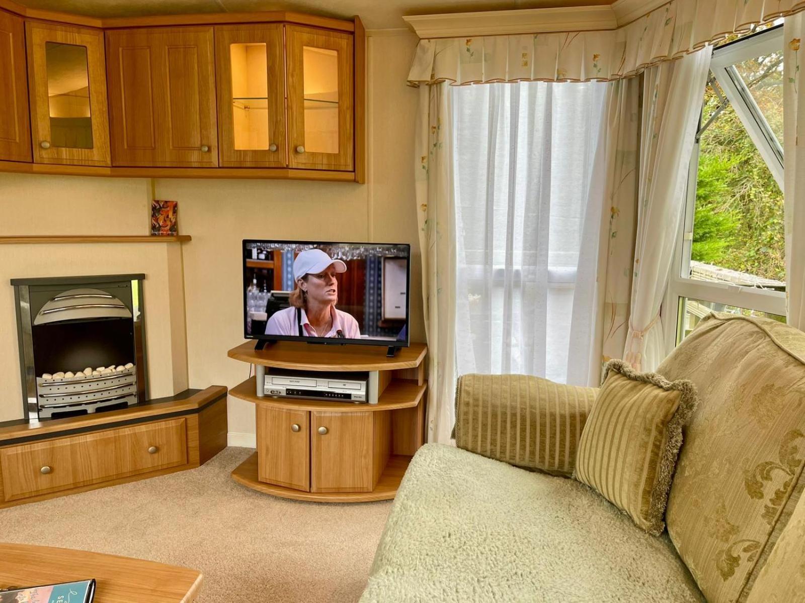 Severnside Boat And Caravan Park Gloucestershire - Caravan 1 Deerhurst Екстер'єр фото